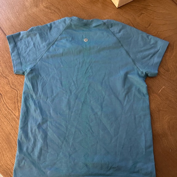 Lululemon Swiftly Tech Short-Sleeve Shirt 2.0 *Race Length - Picture 2 of 6